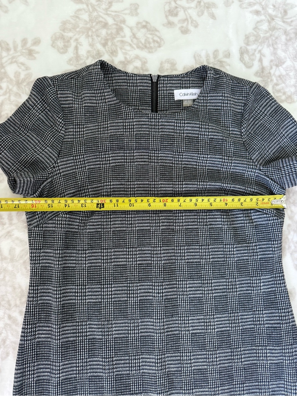 Calvin Klein Black & White Plaid Glen Check Short Sleeve Sheath Dress - Picture 6 of 8
